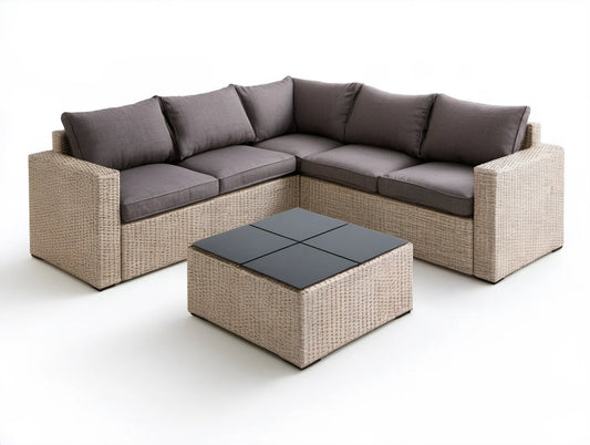 Beżowy narożnik z technorattanu PE z szarymi poduszkami i stolikiem 250 × 250 × 78 cm, stolik 90 × 90 × 45 cm